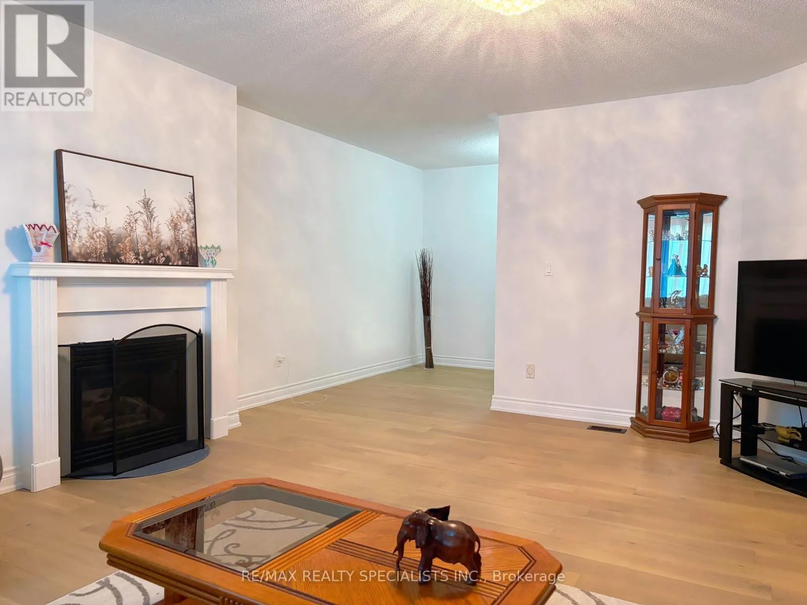 796 ALLIANCE COURT