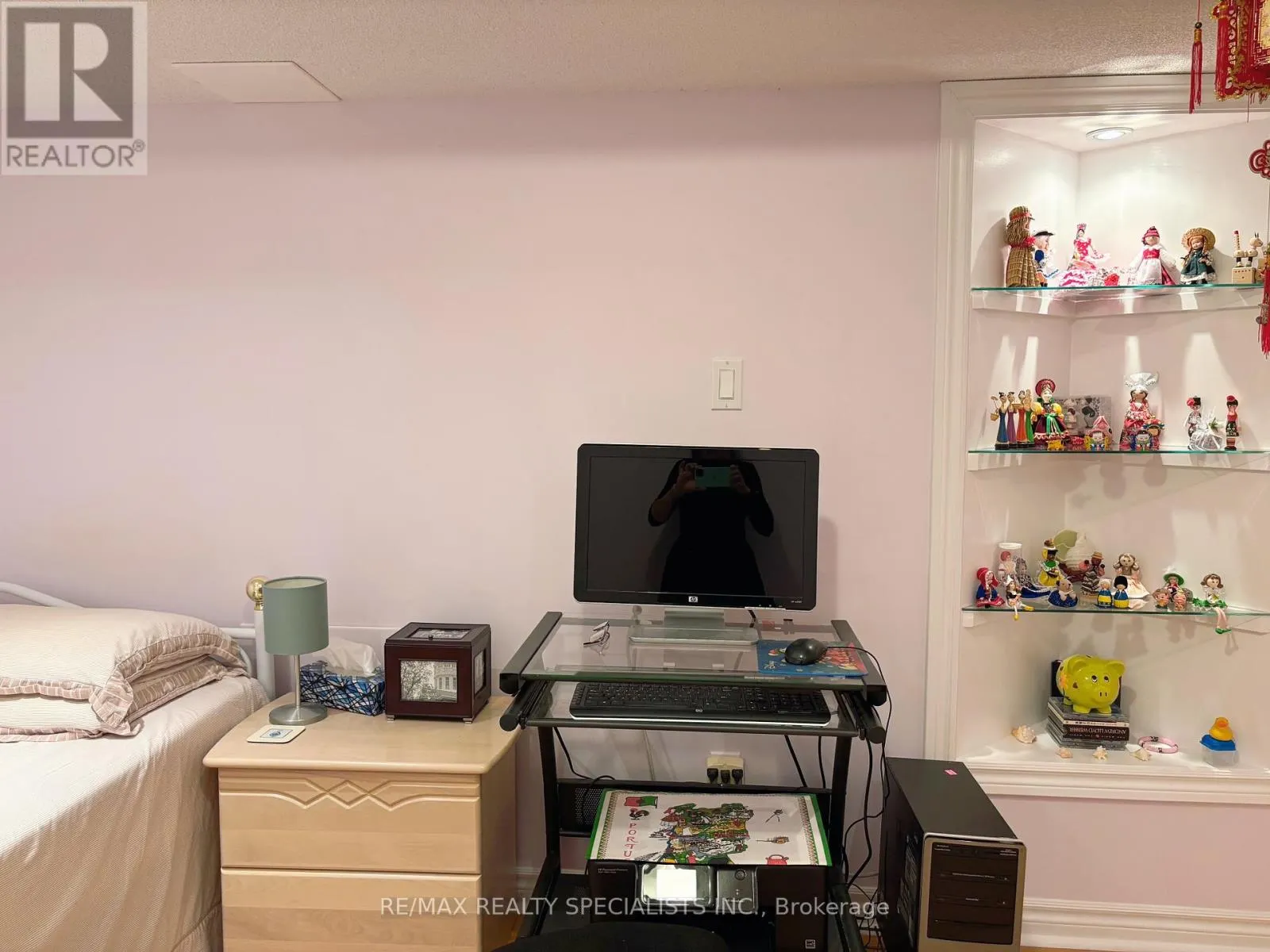 796 ALLIANCE COURT