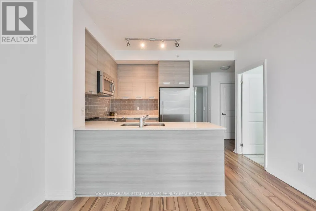 1610 - 55 EGLINTON AVENUE W