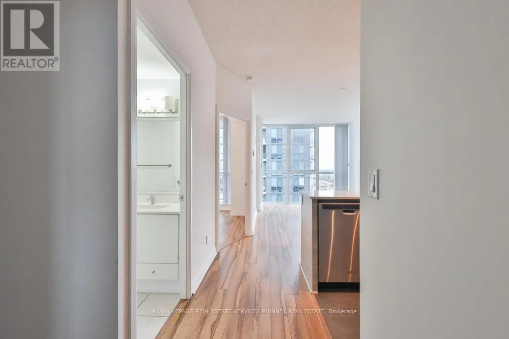 1610 - 55 EGLINTON AVENUE W