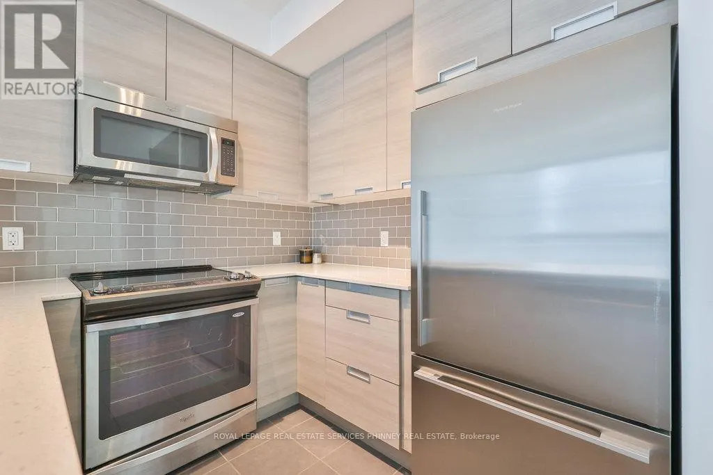 1610 - 55 EGLINTON AVENUE W