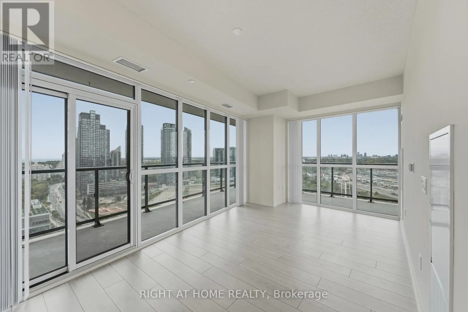 2308 - 38 ANNIE CRAIG DRIVE