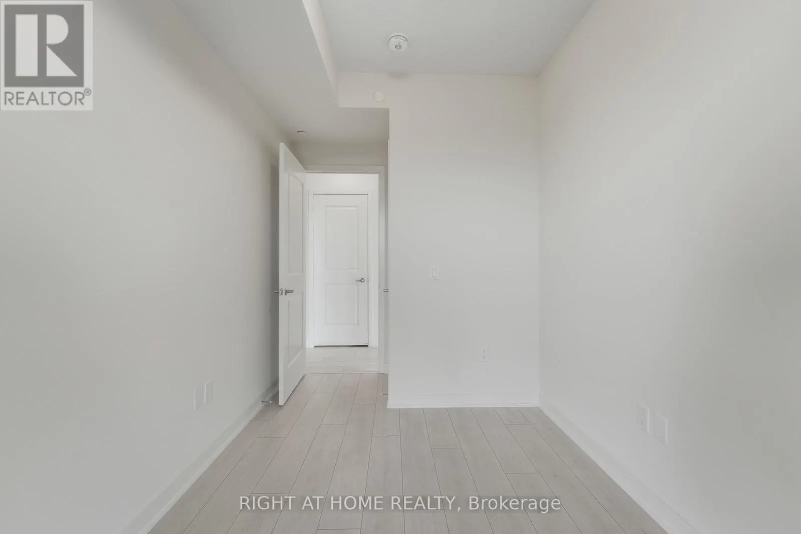 2308 - 38 ANNIE CRAIG DRIVE