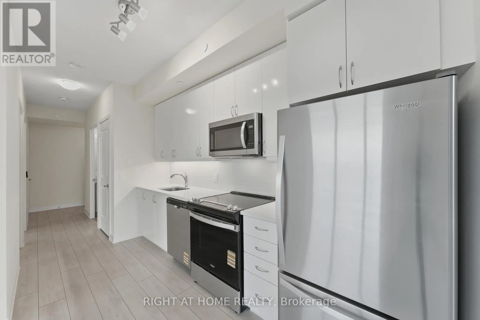2308 - 38 ANNIE CRAIG DRIVE
