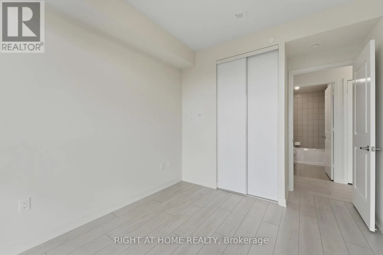 2308 - 38 ANNIE CRAIG DRIVE