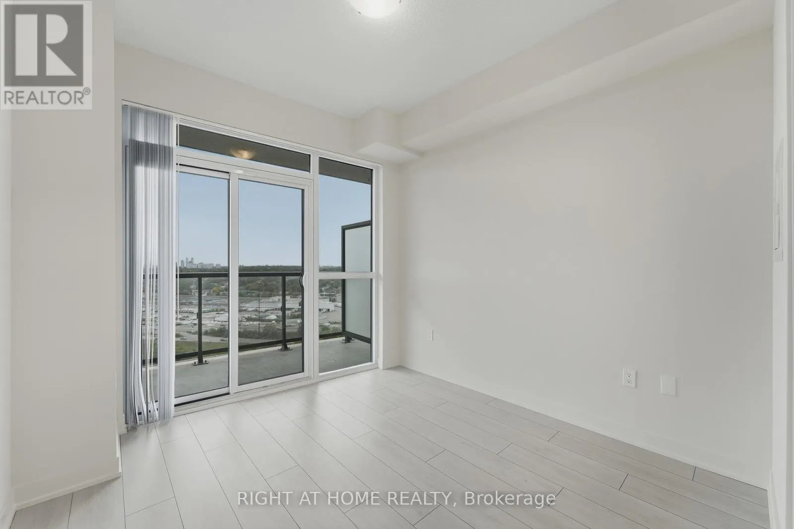 2308 - 38 ANNIE CRAIG DRIVE