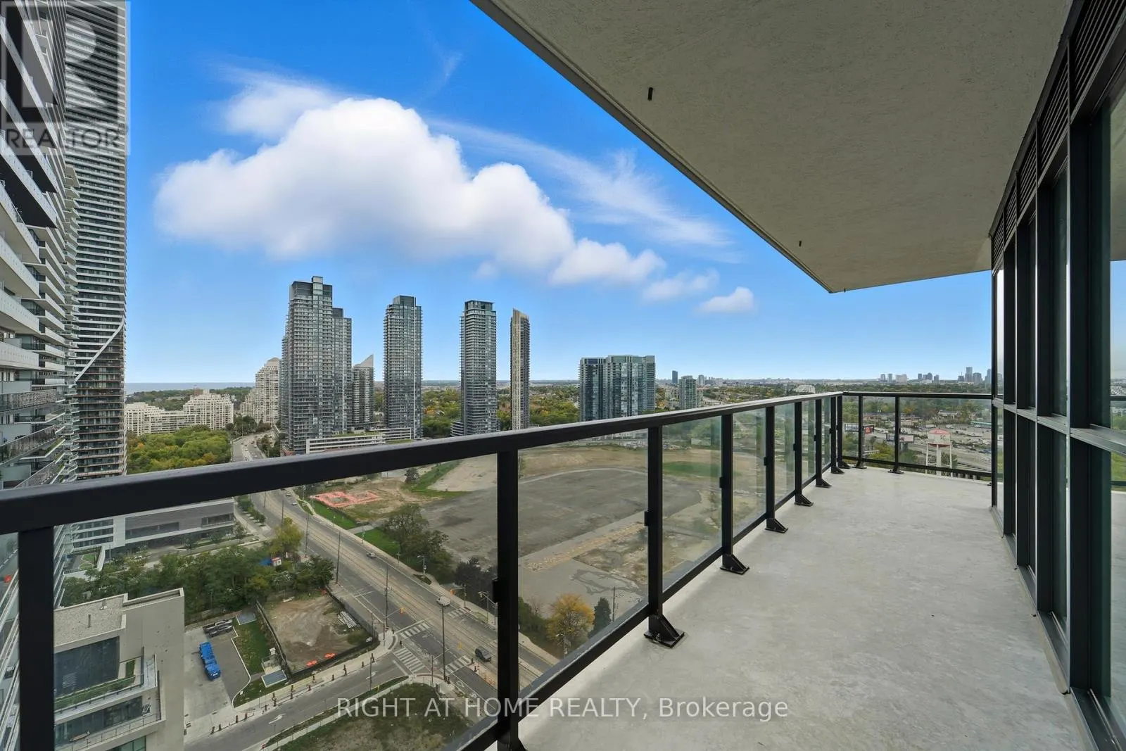 2308 - 38 ANNIE CRAIG DRIVE