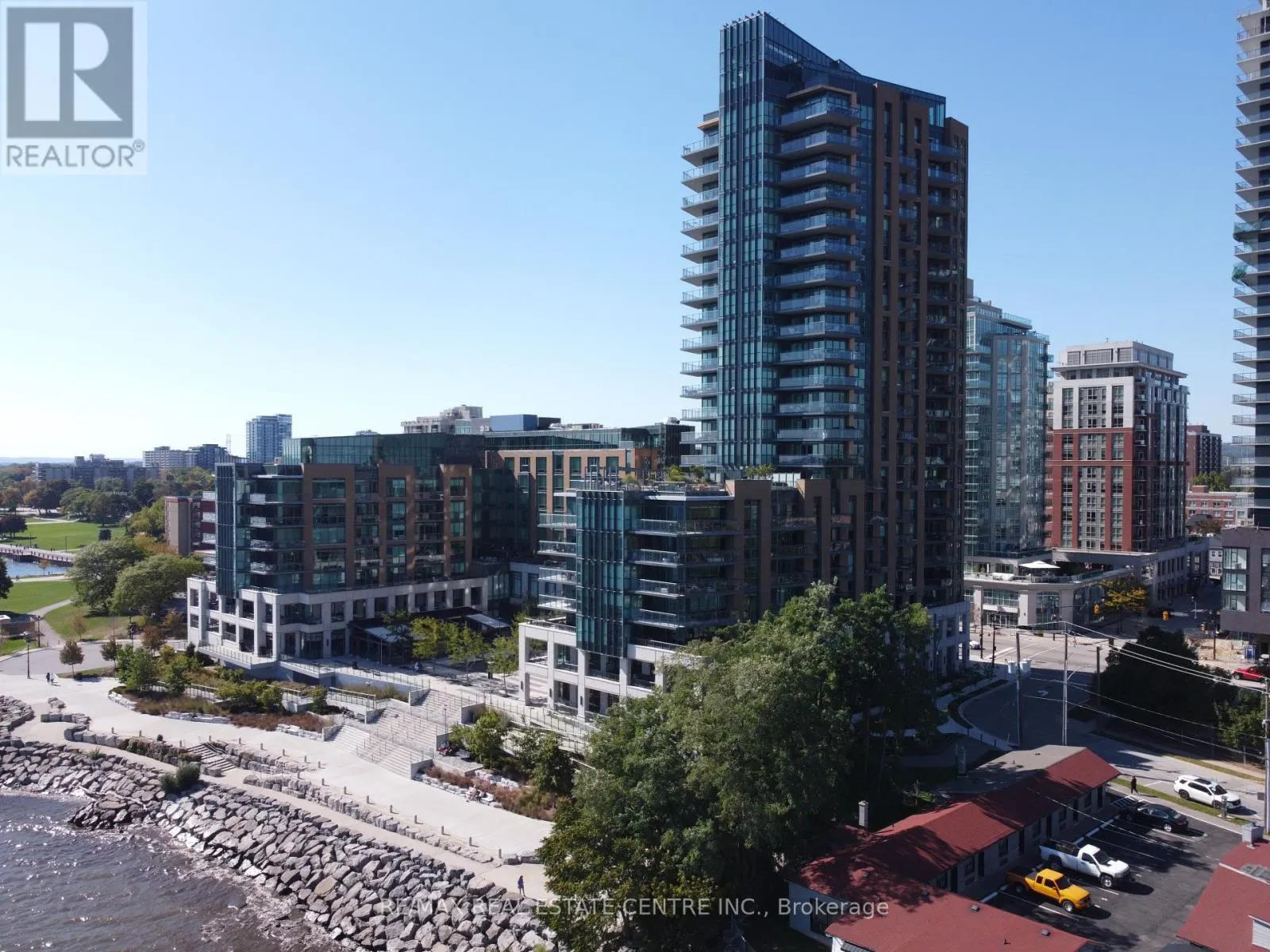 405 - 2060 LAKESHORE ROAD