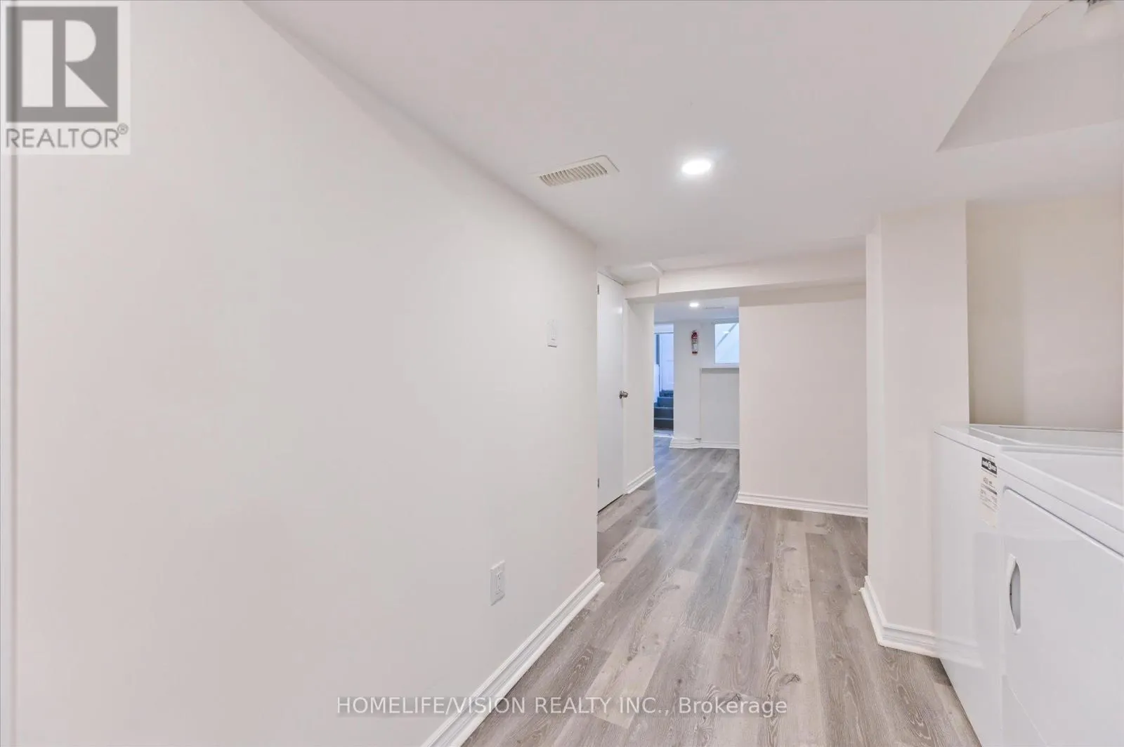 406 NAIRN AVENUE