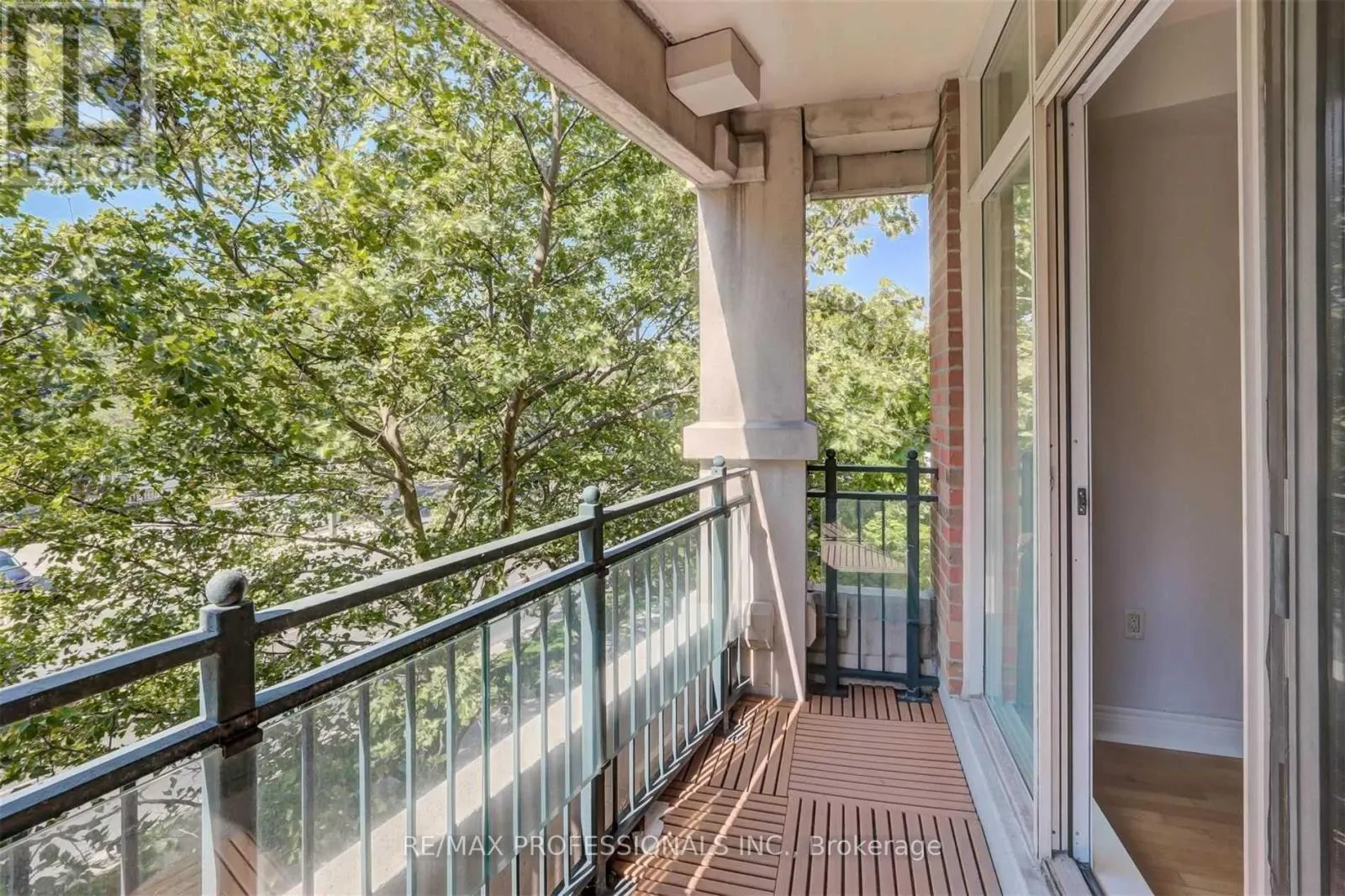 305 - 10 OLD MILL TRAIL