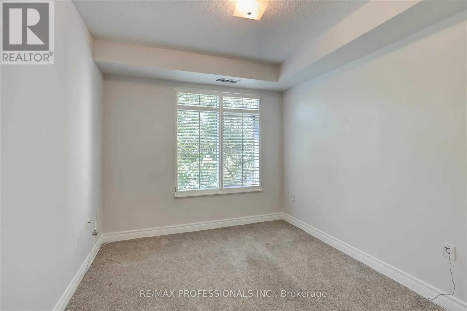 305 - 10 OLD MILL TRAIL