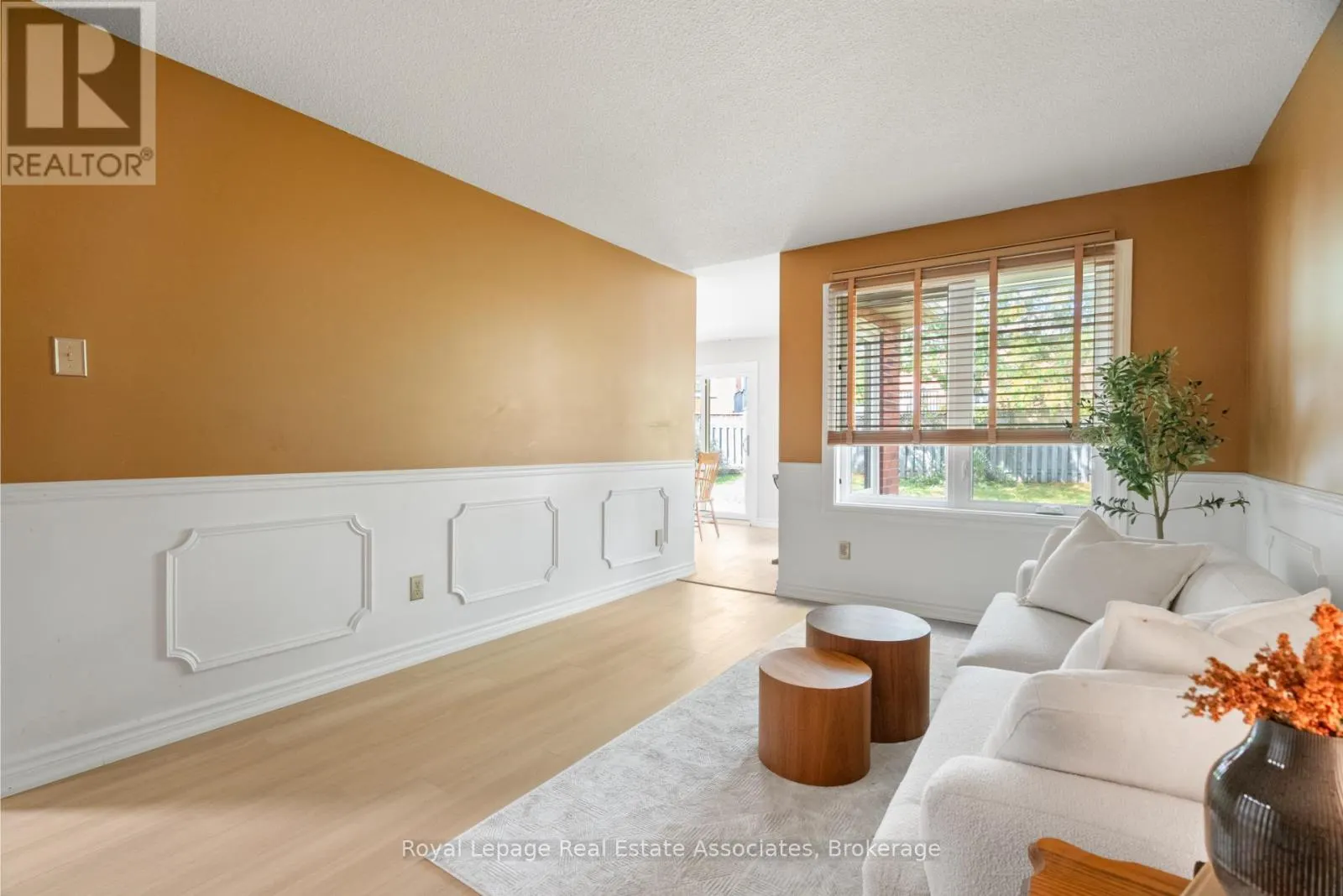 3439 MULCASTER ROAD