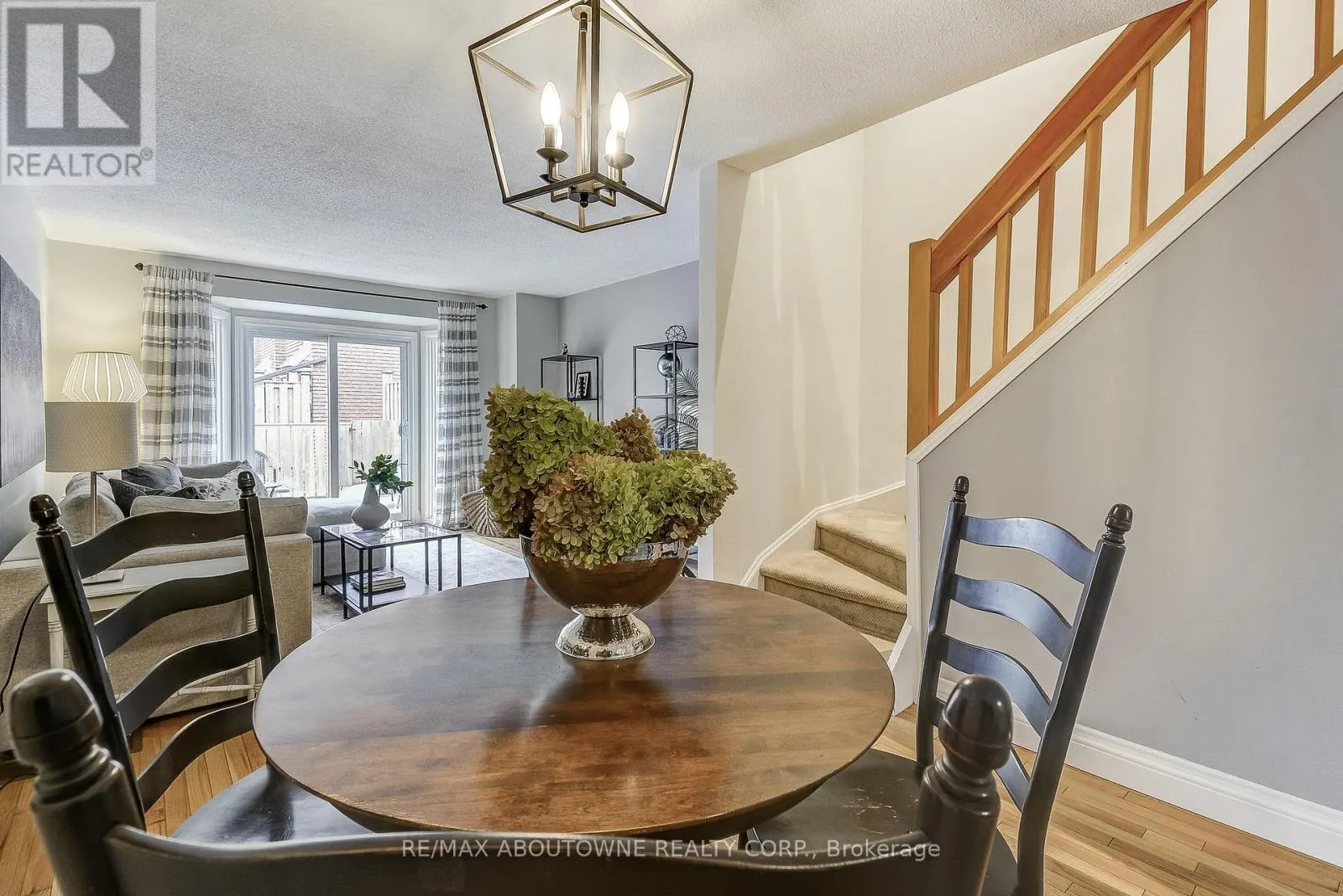 418 - 895 MAPLE AVENUE