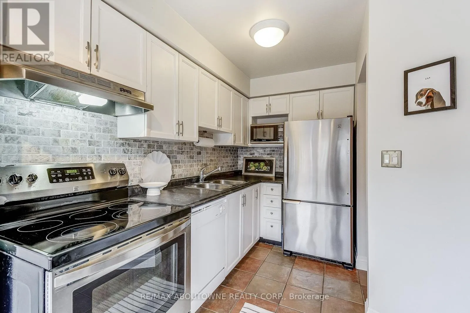 418 - 895 MAPLE AVENUE