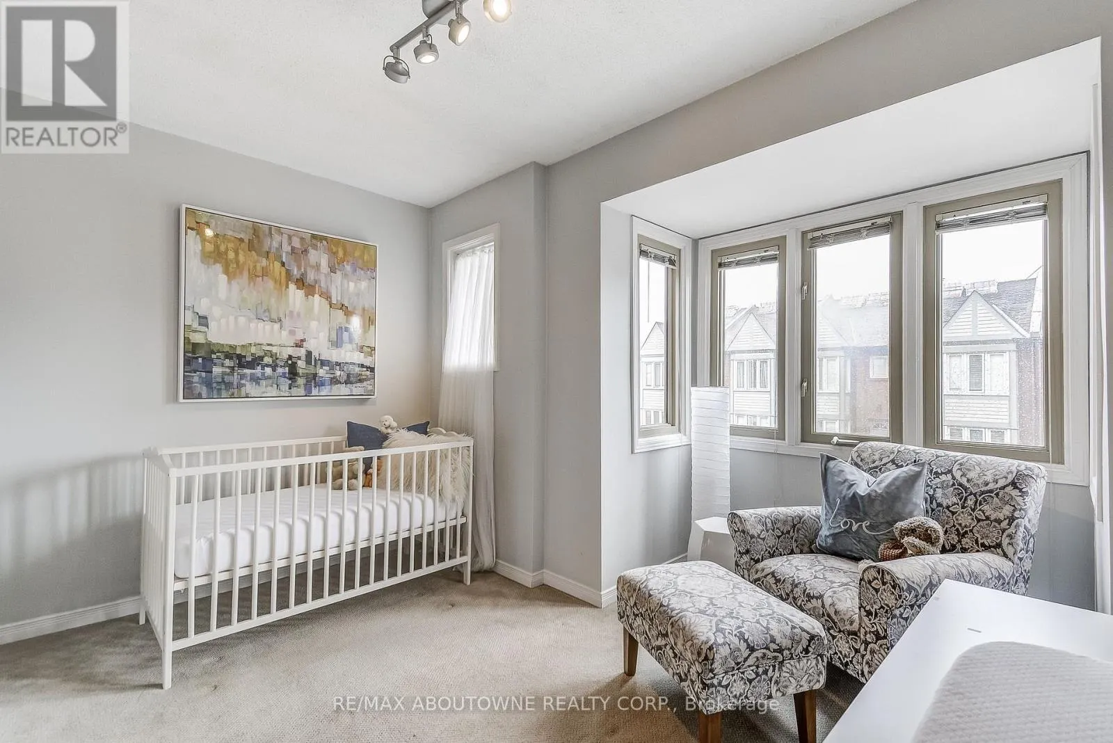 418 - 895 MAPLE AVENUE