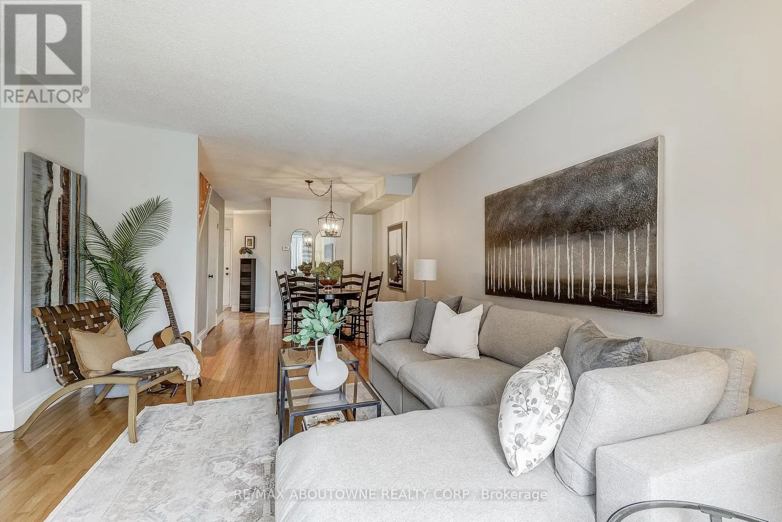 418 - 895 MAPLE AVENUE