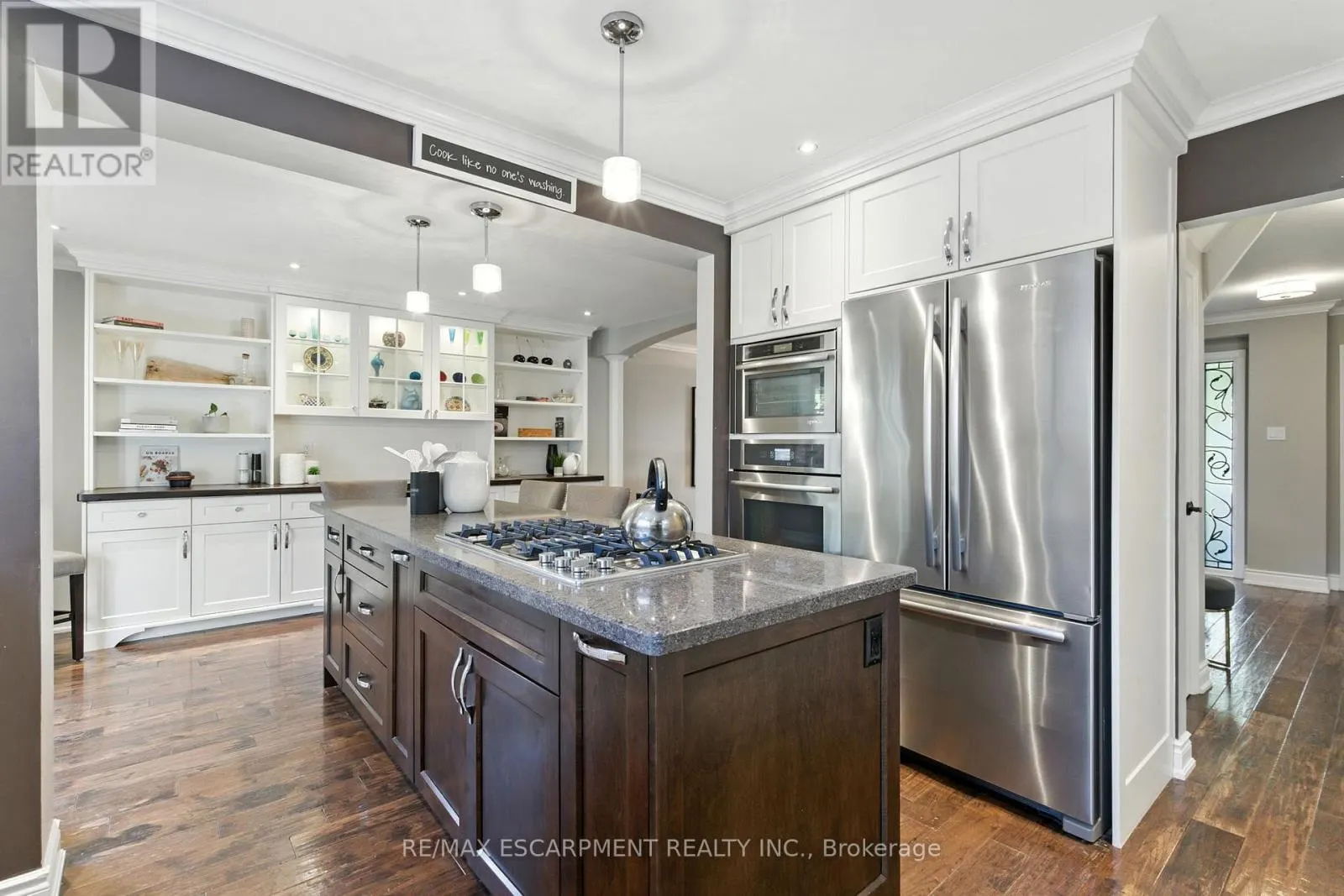 2041 QUAIL VALLEY DRIVE