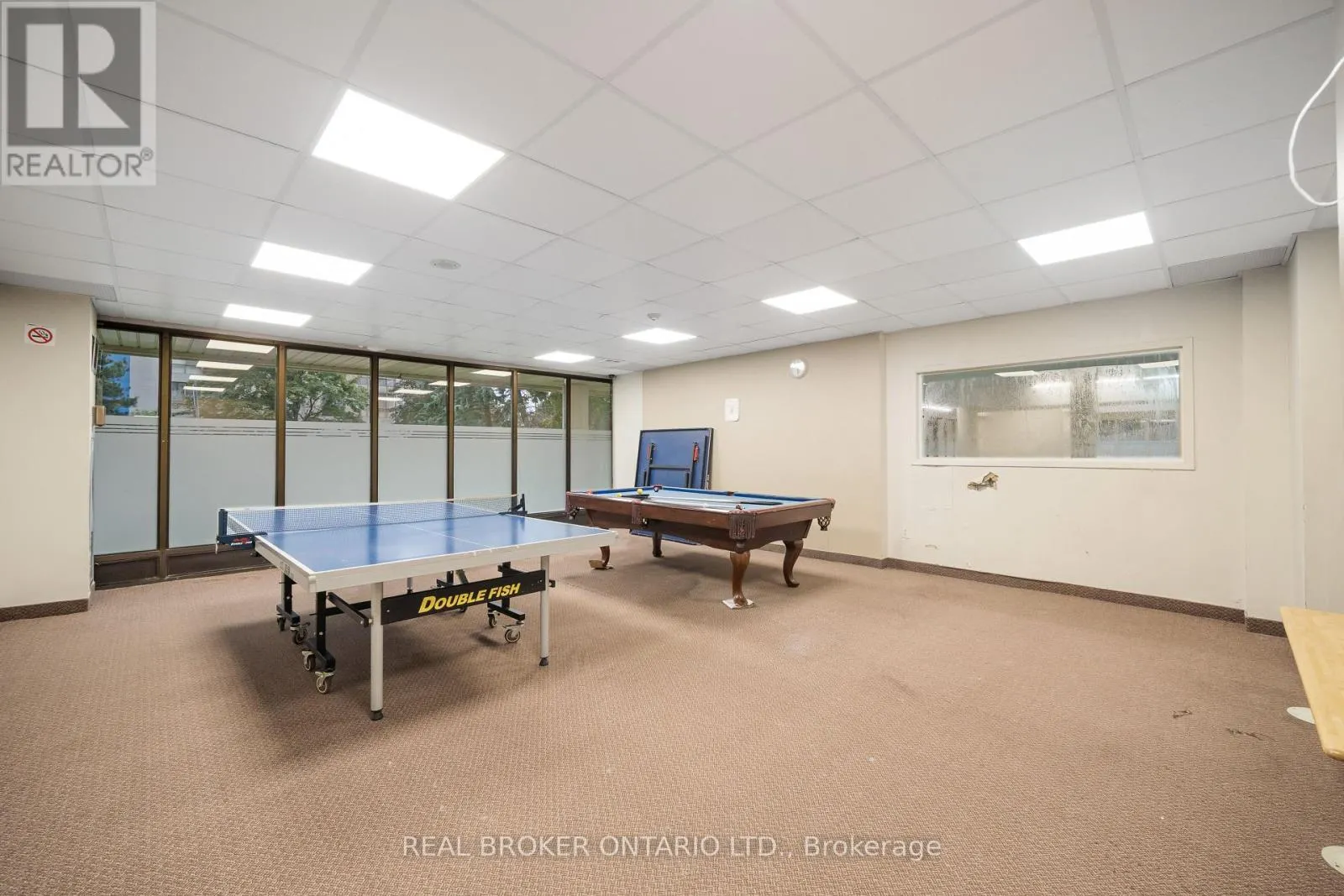 1402 - 10 MARKBROOK LANE