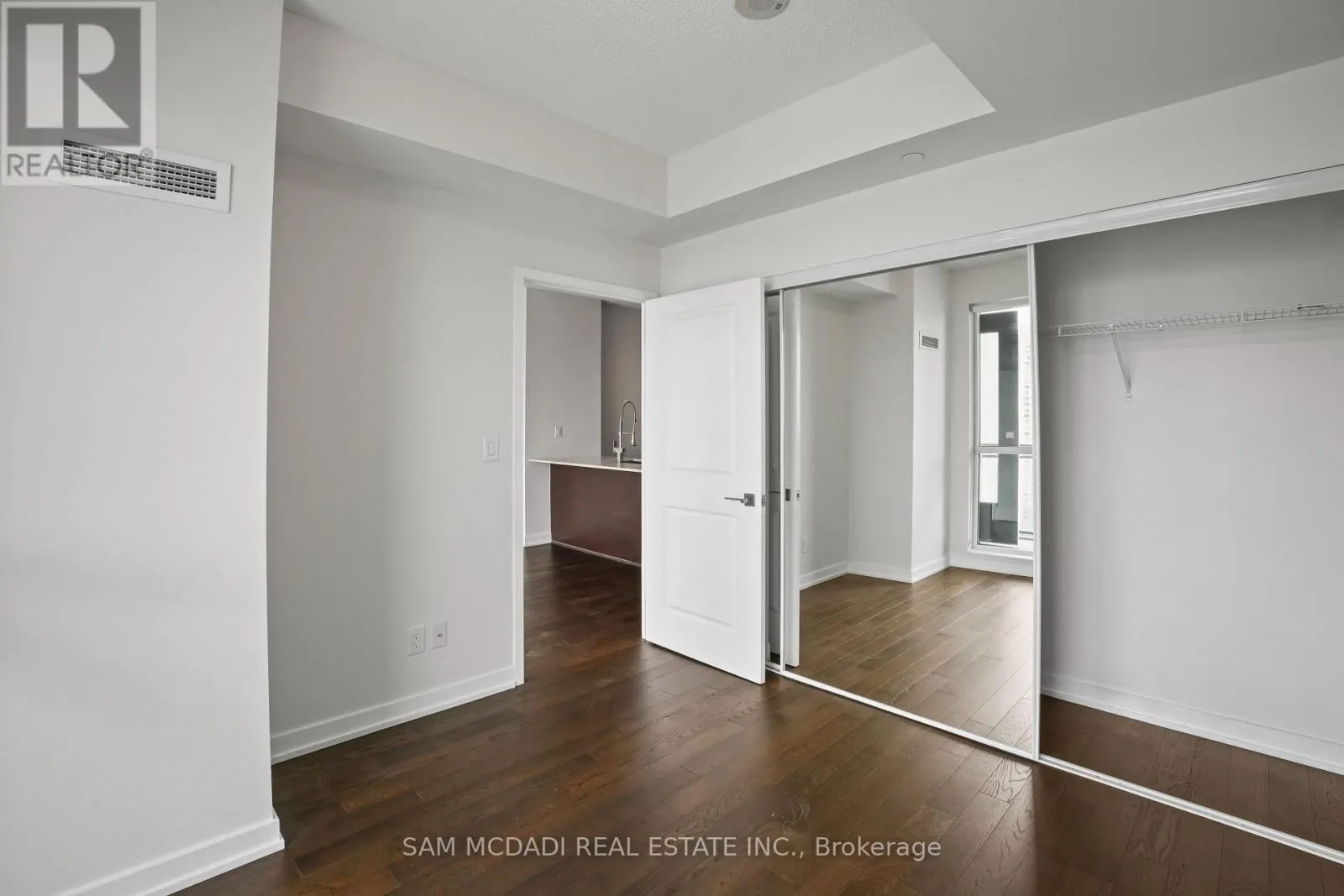 1706 - 4011 BRICKSTONE MEWS