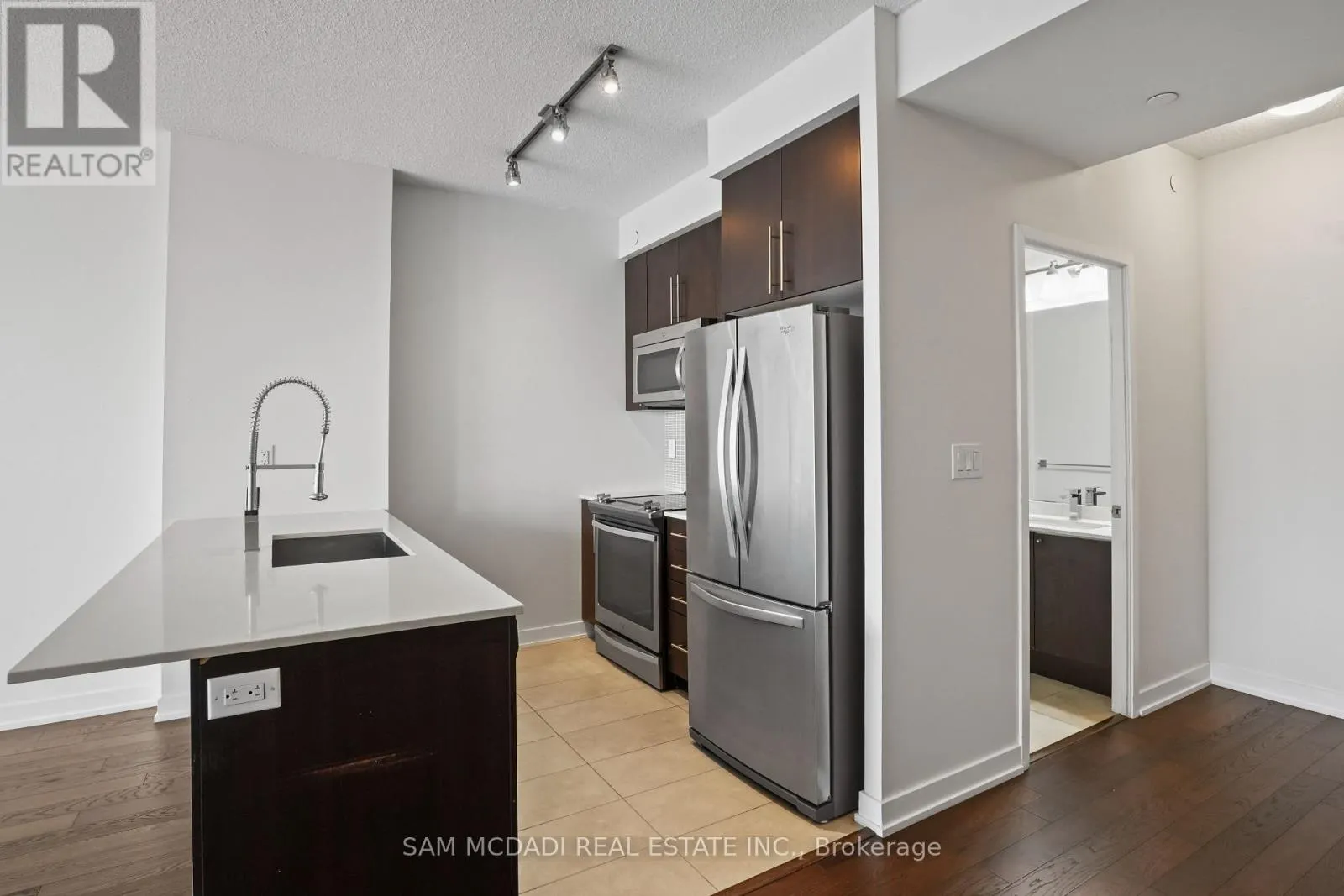 1706 - 4011 BRICKSTONE MEWS