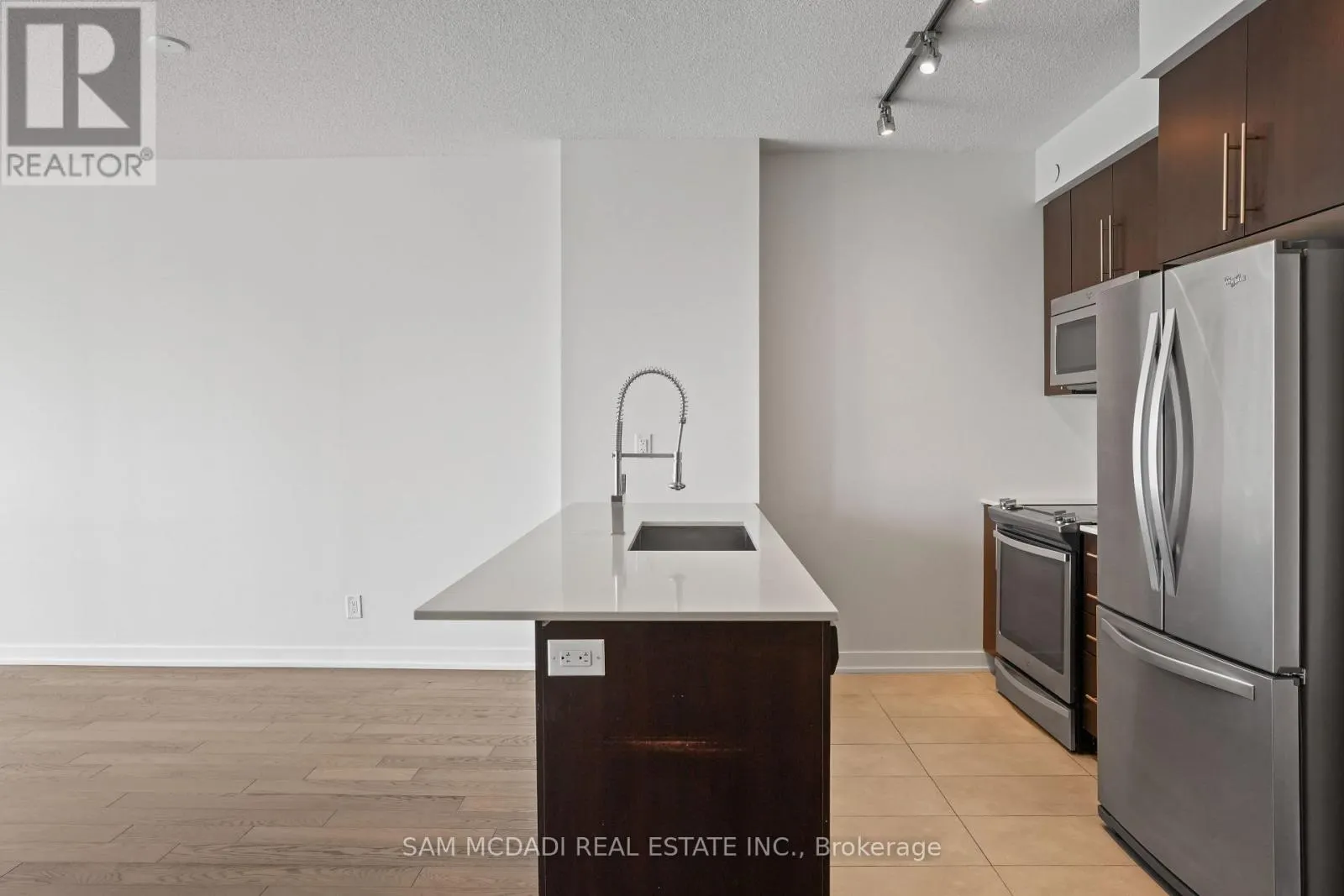1706 - 4011 BRICKSTONE MEWS