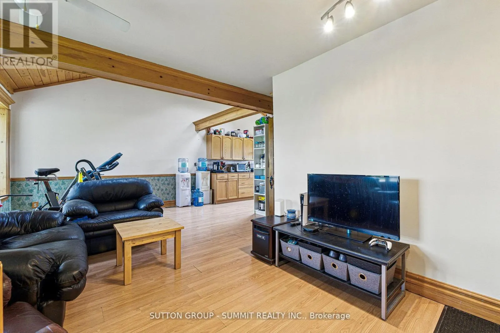 8555 HERITAGE ROAD