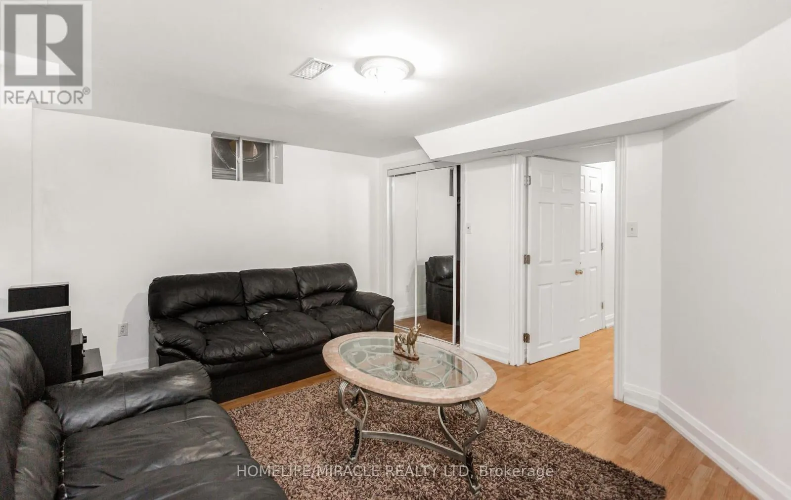 20 ATIRA AVENUE