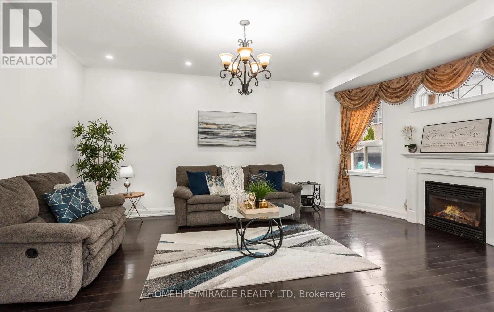 20 ATIRA AVENUE