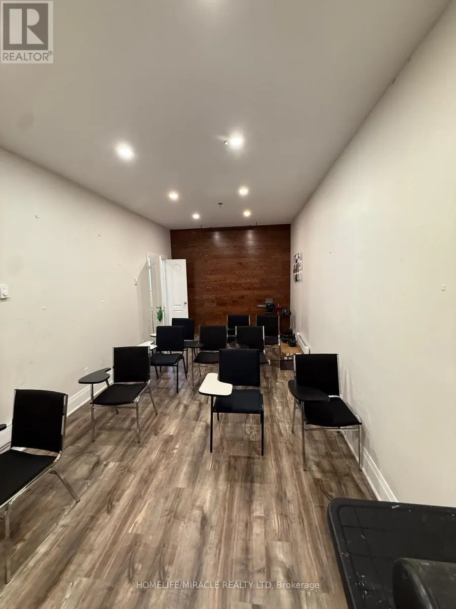 24 - 1050 BRITANNIA ROAD E