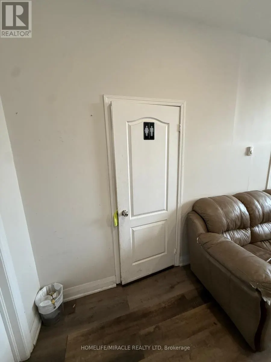 24 - 1050 BRITANNIA ROAD E