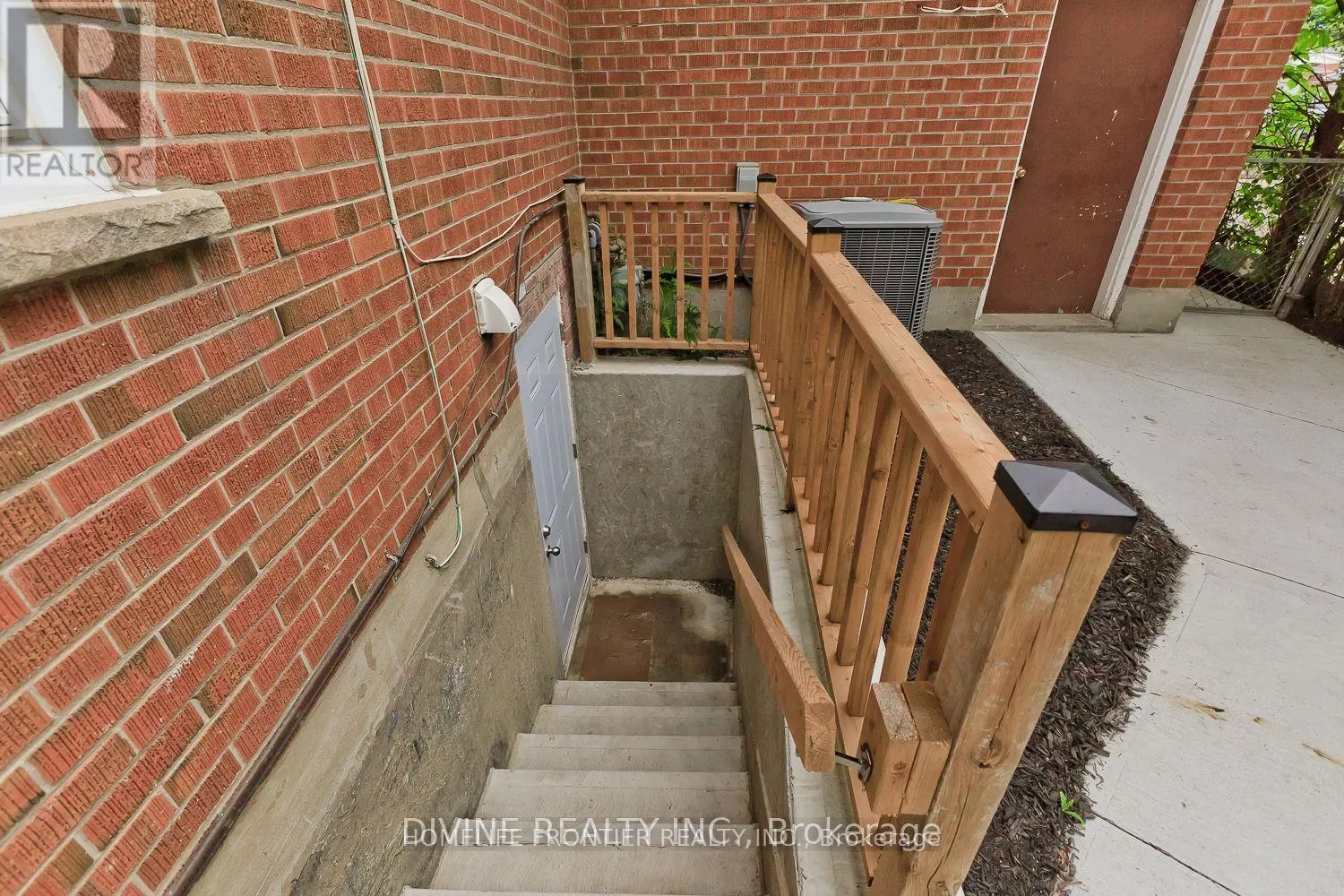 BASEMENT - 759 BLOOR STREET N