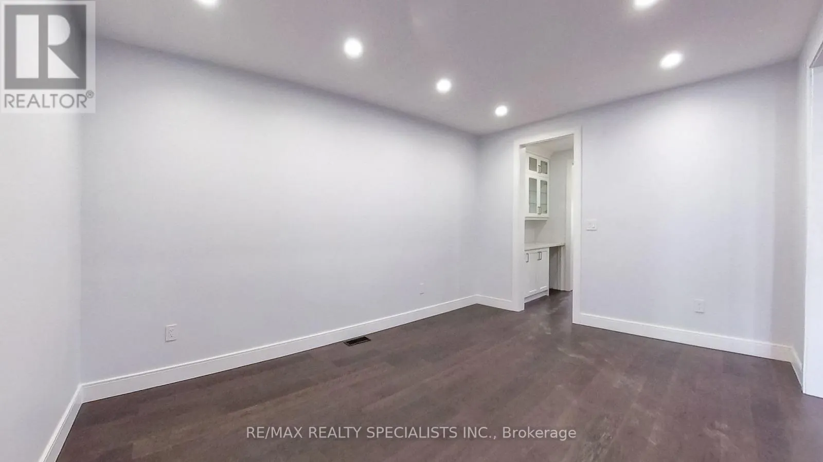 1029 LORNE PARK ROAD