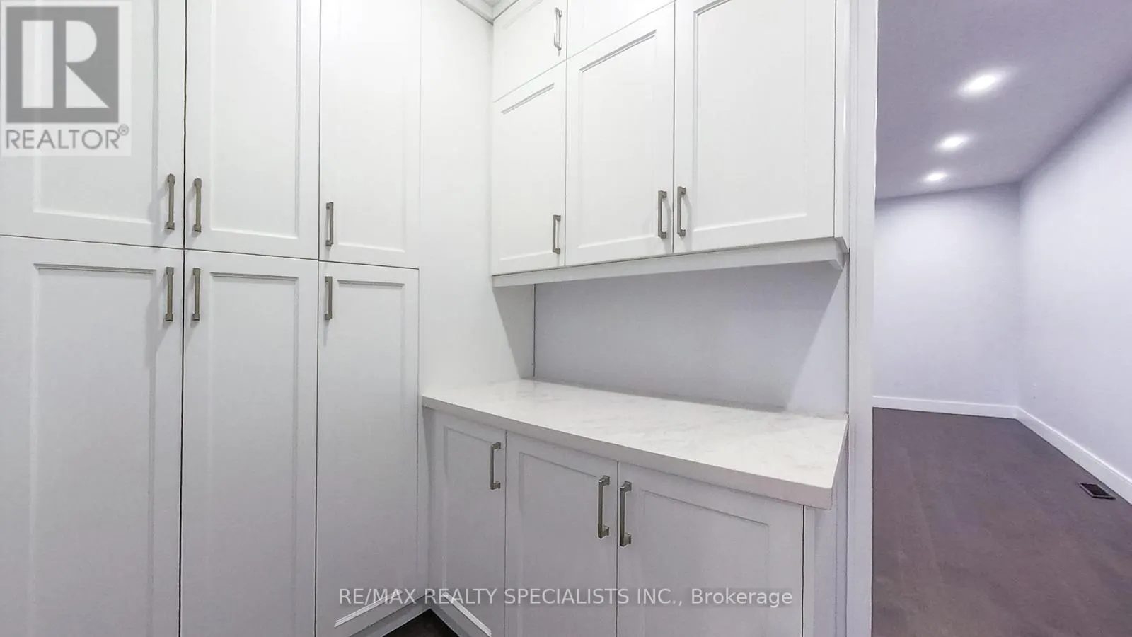 1029 LORNE PARK ROAD
