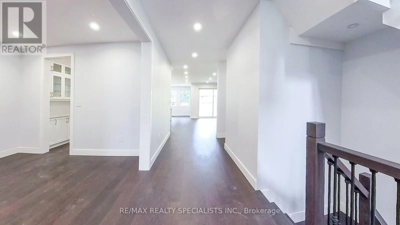 1029 LORNE PARK ROAD