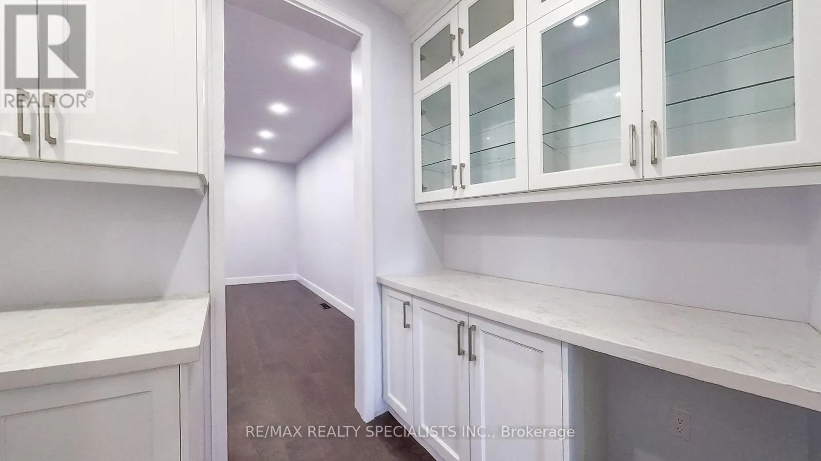 1029 LORNE PARK ROAD