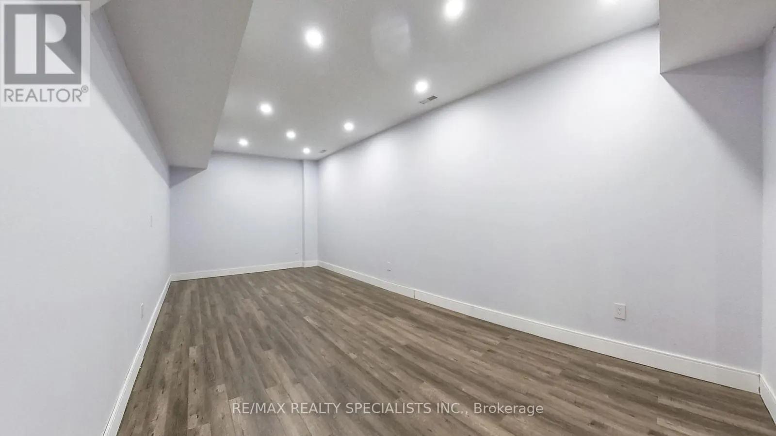1029 LORNE PARK ROAD