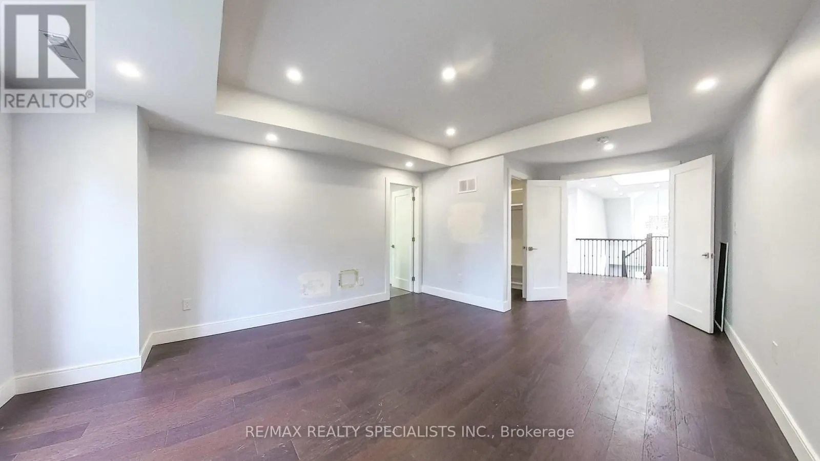 1029 LORNE PARK ROAD