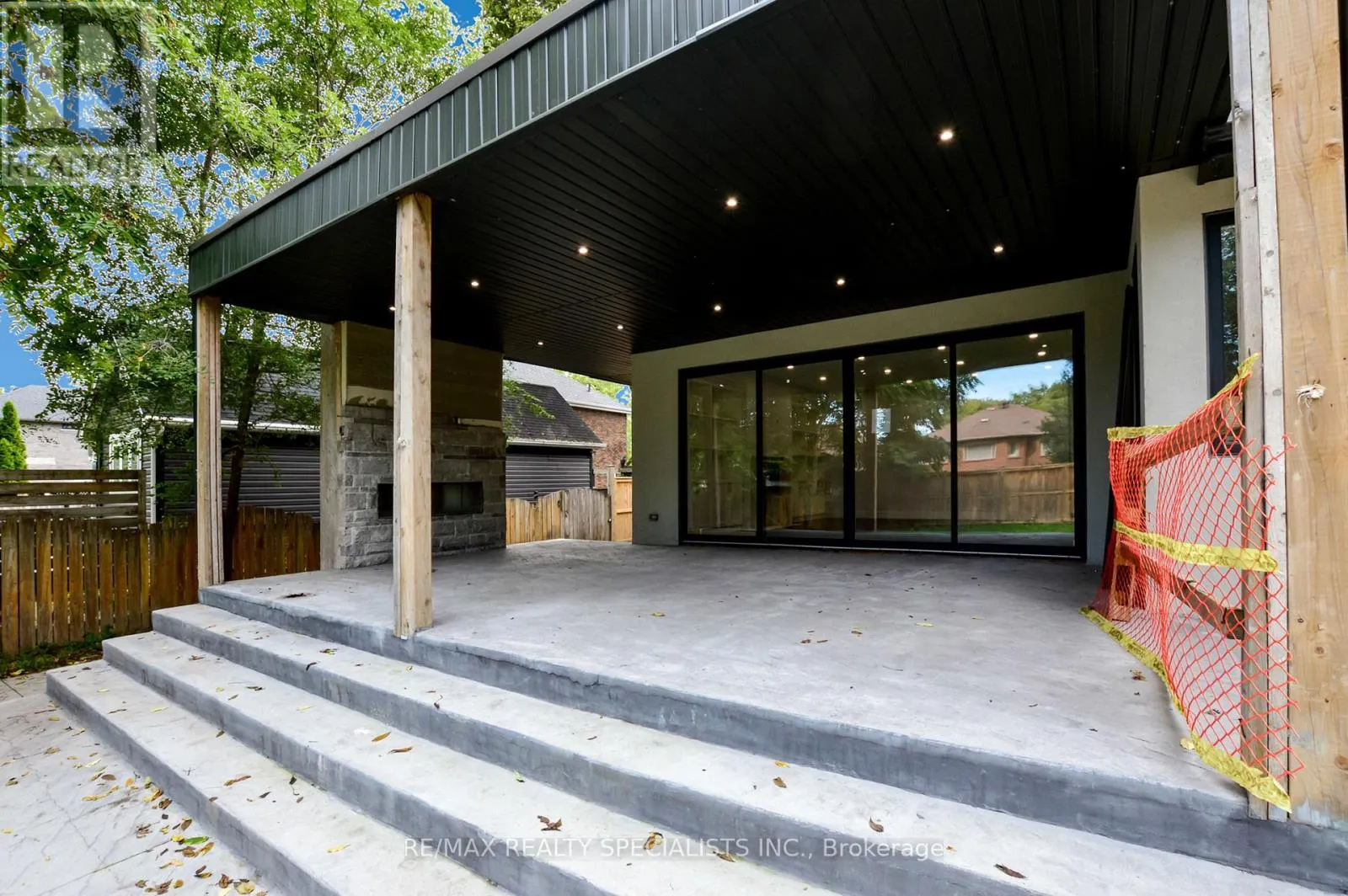 1029 LORNE PARK ROAD