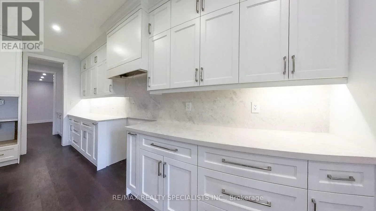 1029 LORNE PARK ROAD
