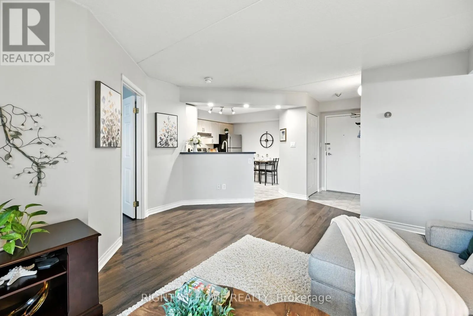 404 - 3499 UPPER MIDDLE ROAD