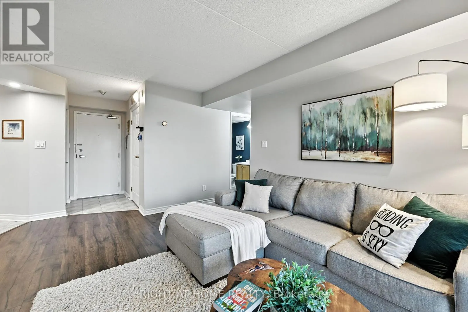 404 - 3499 UPPER MIDDLE ROAD