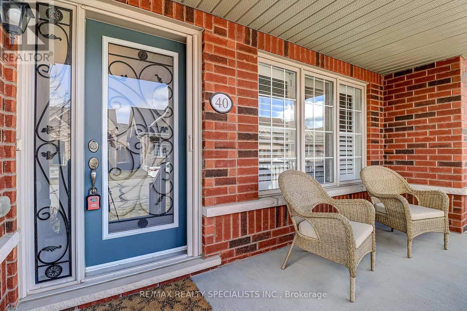 40 MUZZO DRIVE
