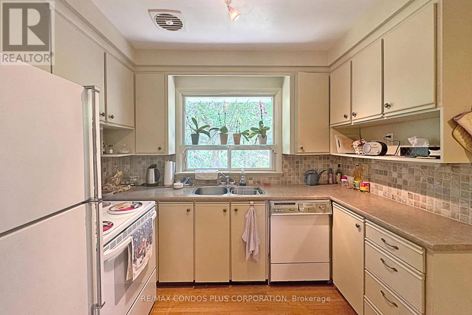 2004 HARTLAND DRIVE