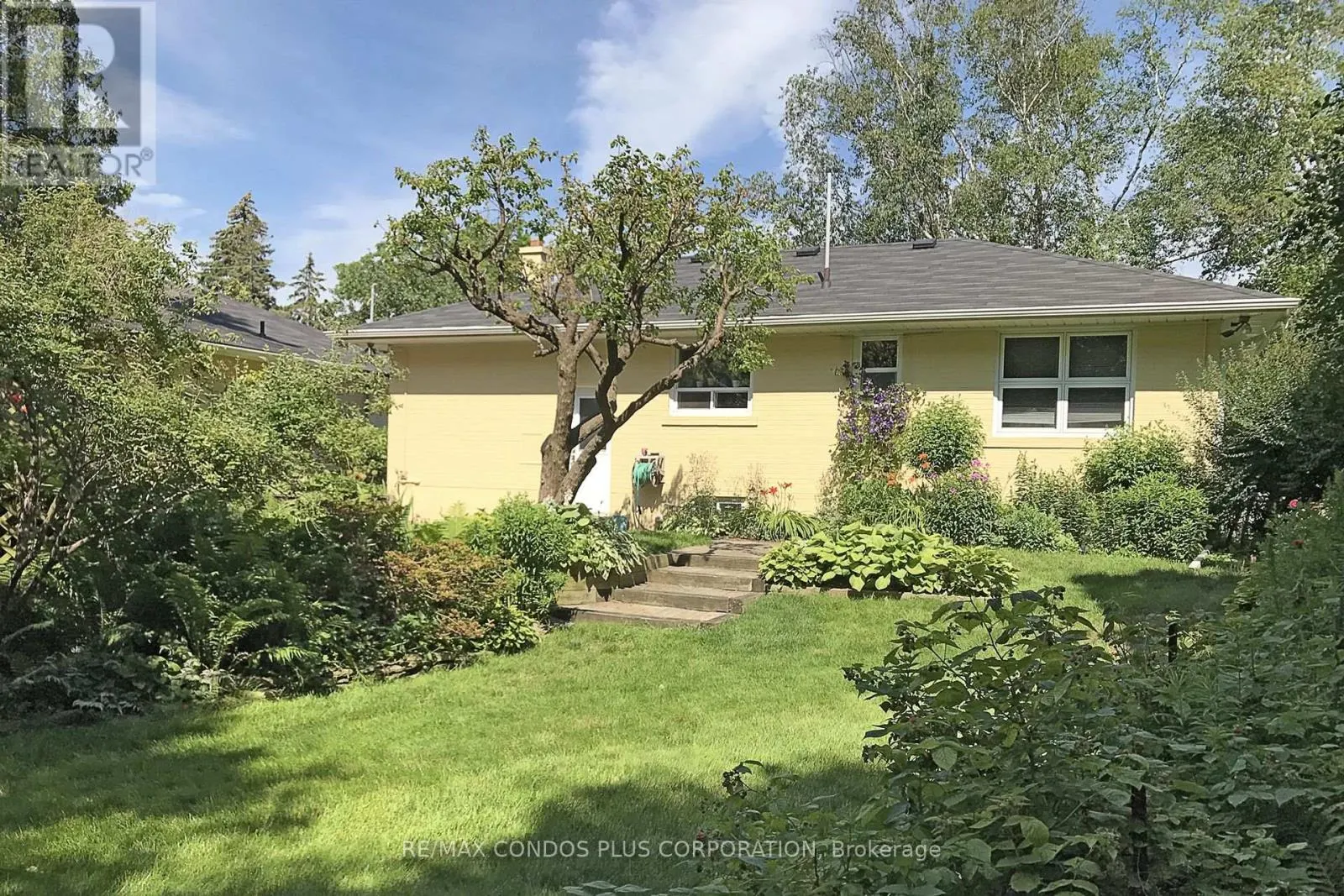 2004 HARTLAND DRIVE