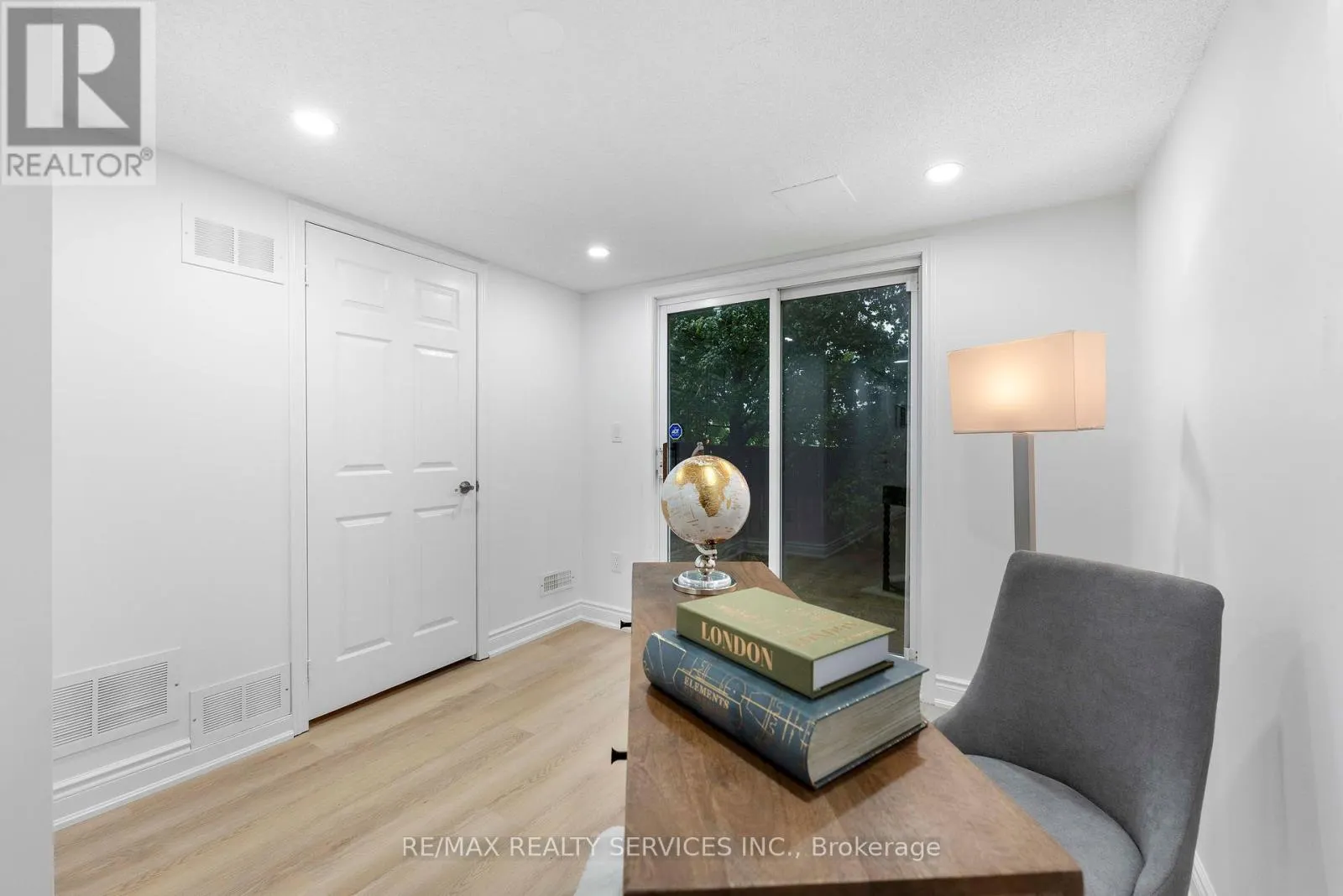 28 - 80 ACORN PLACE