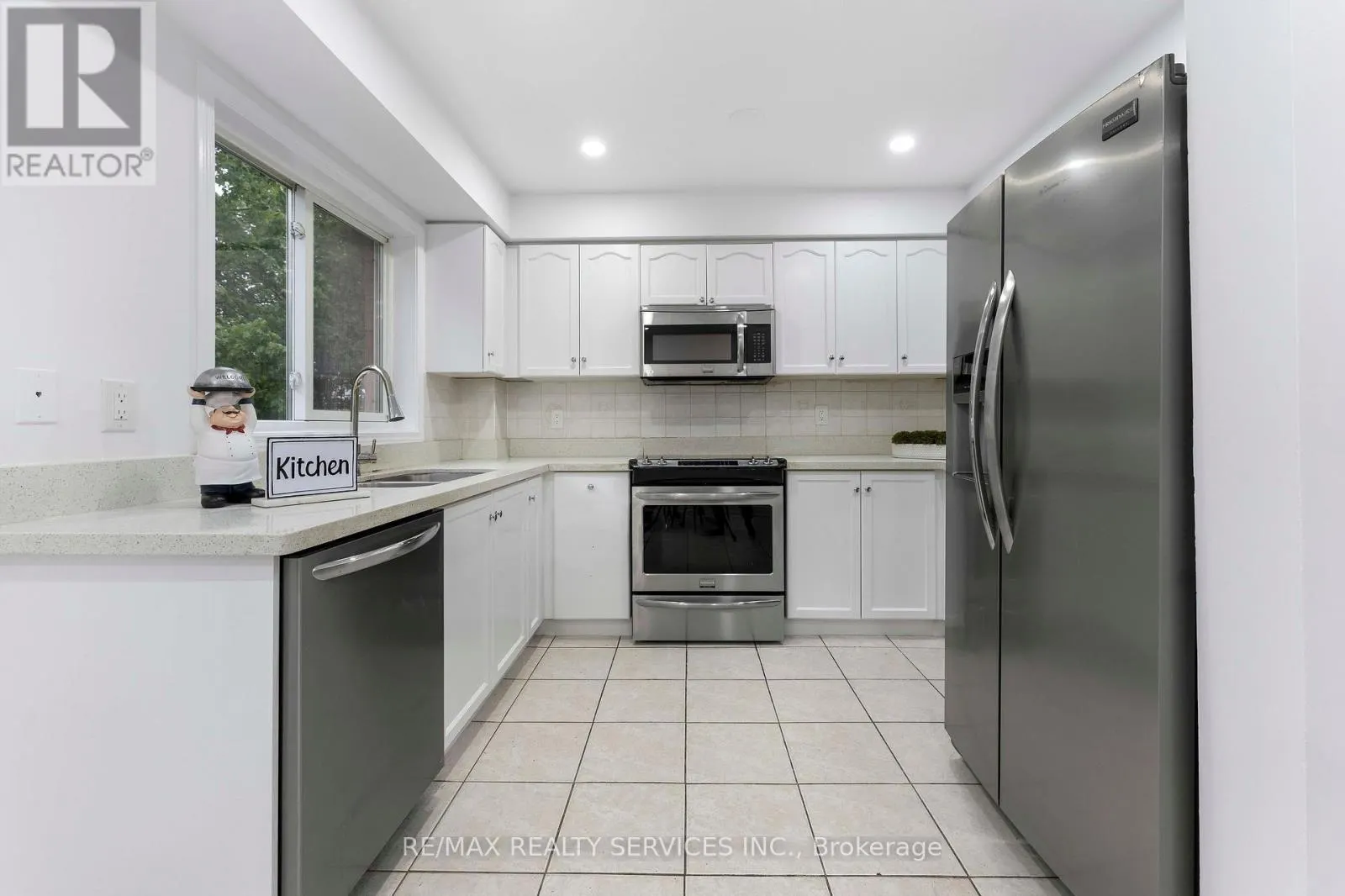 28 - 80 ACORN PLACE