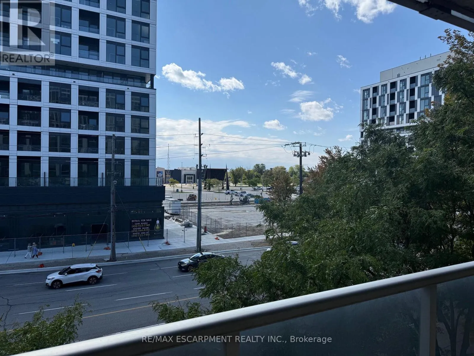 312 - 1040 THE QUEENSWAY