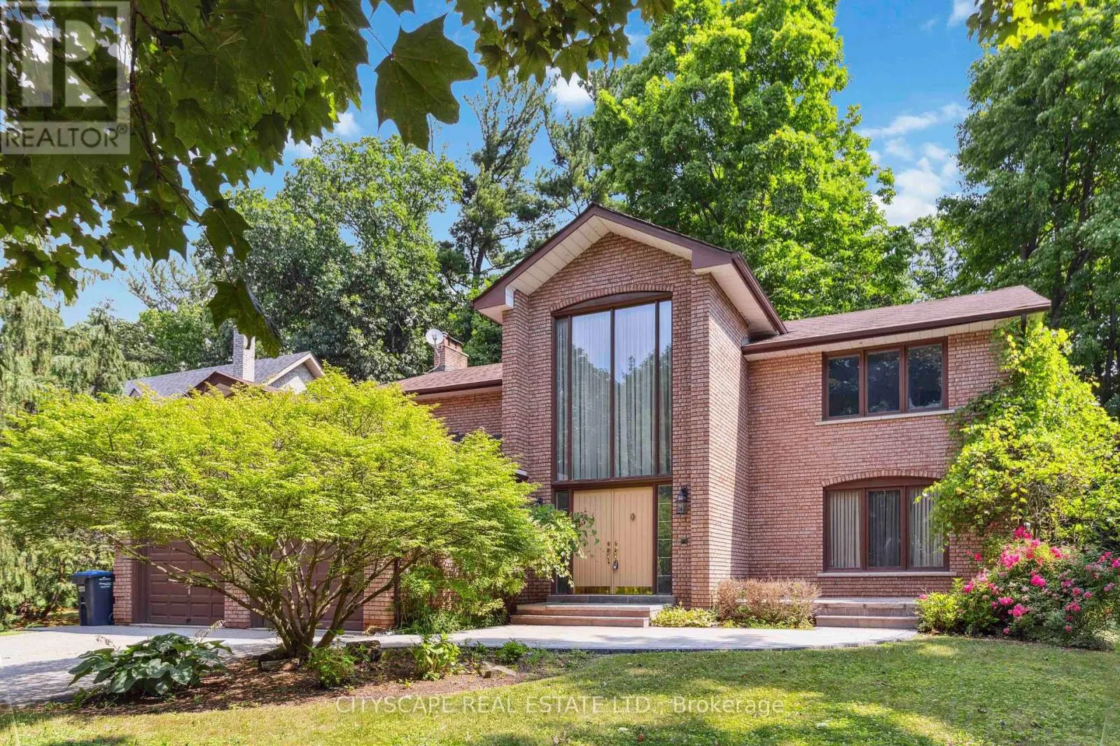 1836 FRIAR TUCK COURT