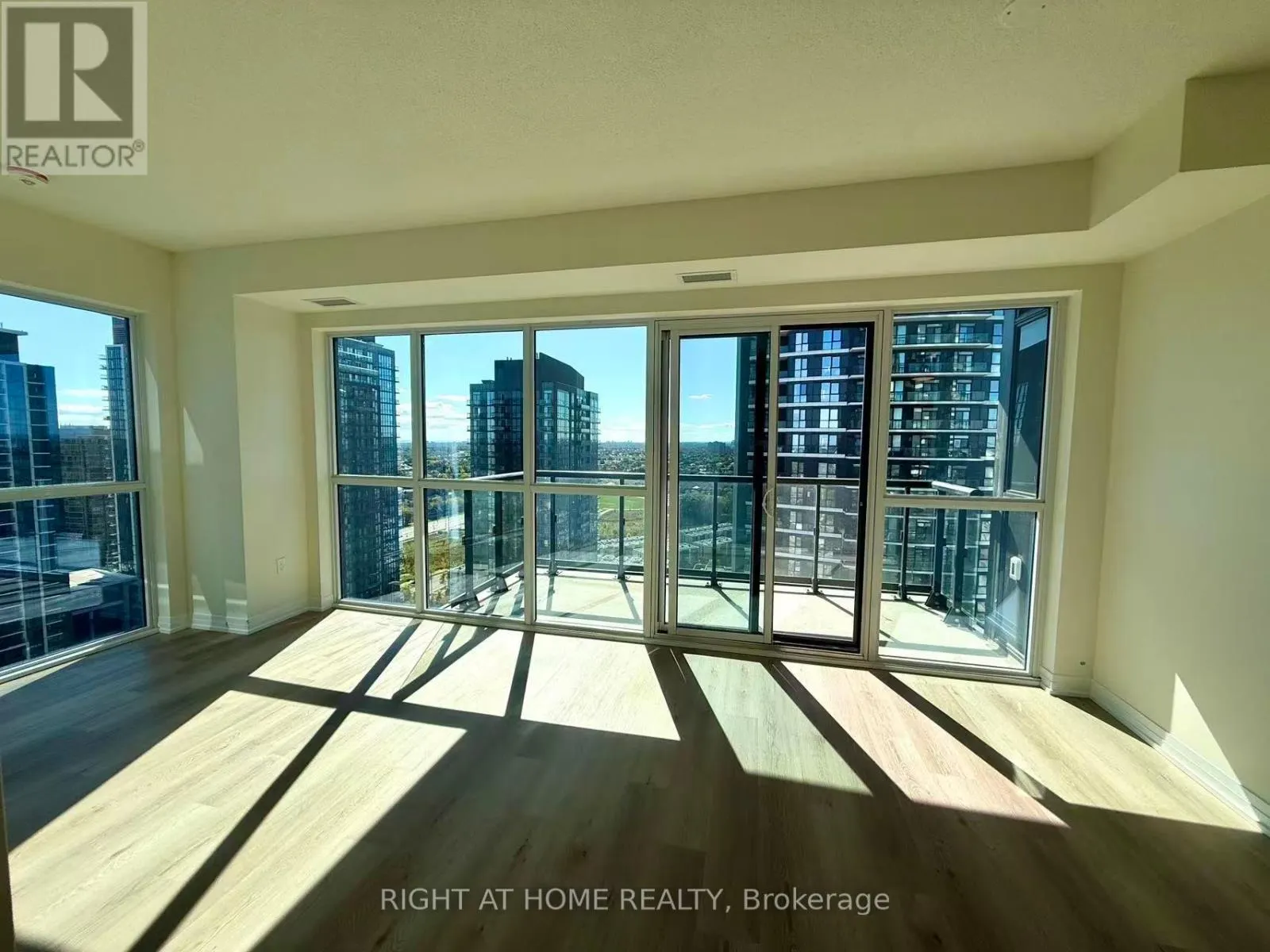 1804 - 15 WATERGARDEN DRIVE