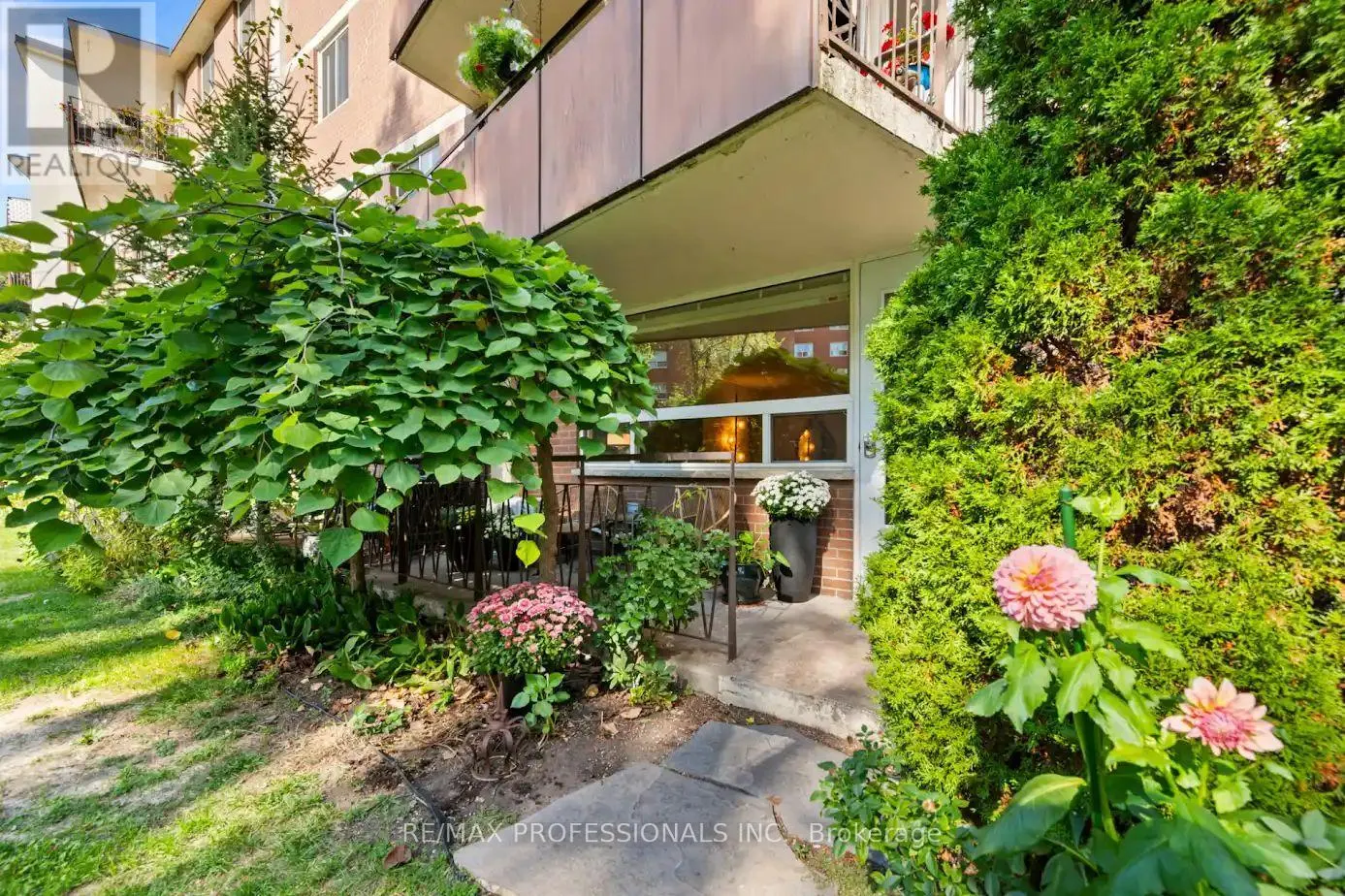 4 - 80 COE HILL DRIVE